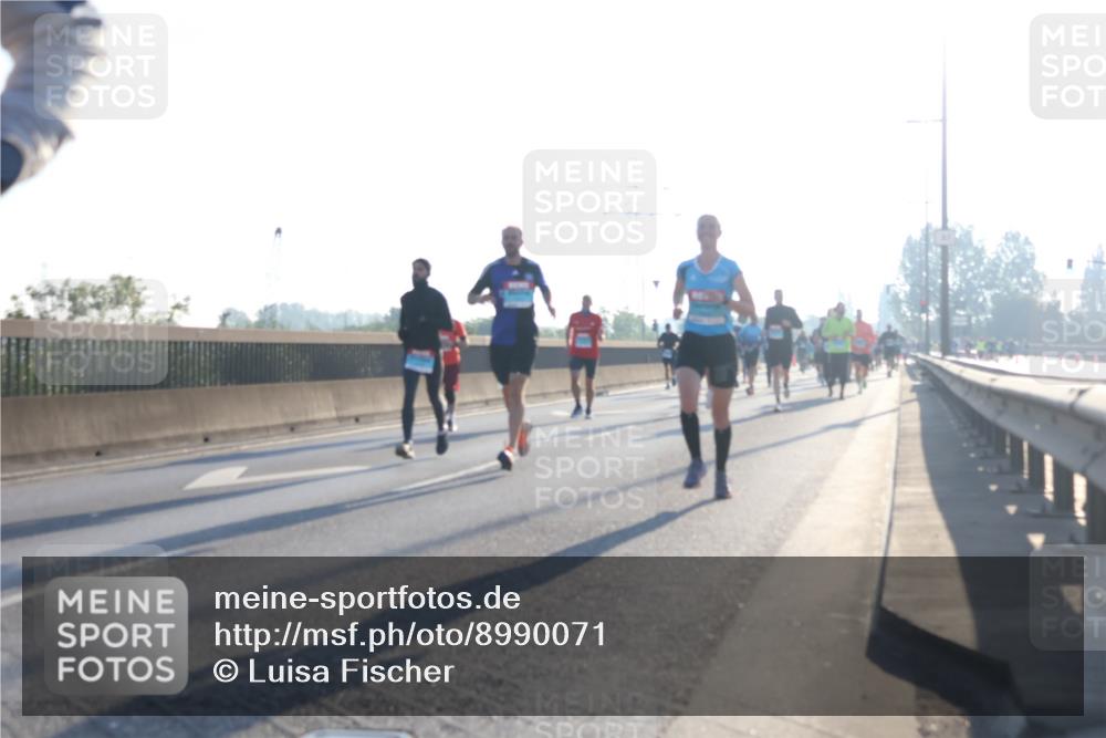 03.10.2025 - Köhlbrandbrückenlauf Luisa Fischer http://msf.ph/oto/8990071 03.10.2025 10:13:45 Position 3  meine-sportfotos.de