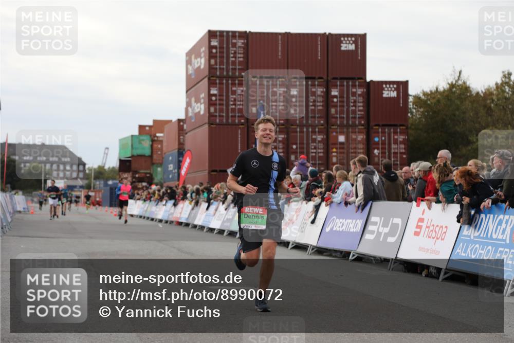 03.10.2025 - Köhlbrandbrückenlauf Yannick Fuchs http://msf.ph/oto/8990072 03.10.2025 16:01:42 Ziel 7805, 9453 meine-sportfotos.de