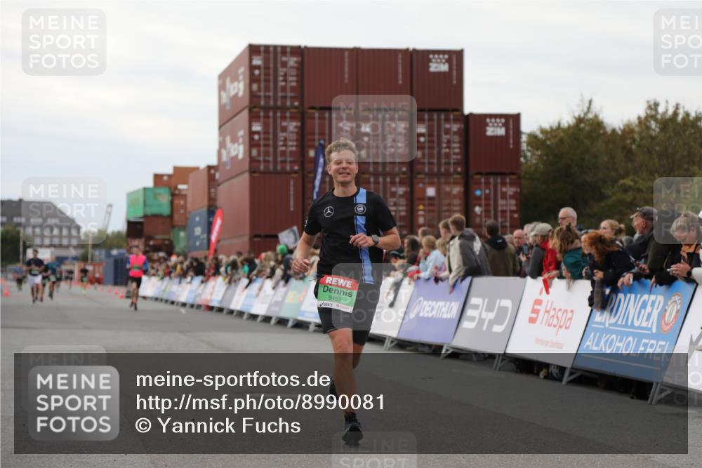 03.10.2025 - Köhlbrandbrückenlauf Yannick Fuchs http://msf.ph/oto/8990081 03.10.2025 16:01:43 Ziel 7805, 9453 meine-sportfotos.de