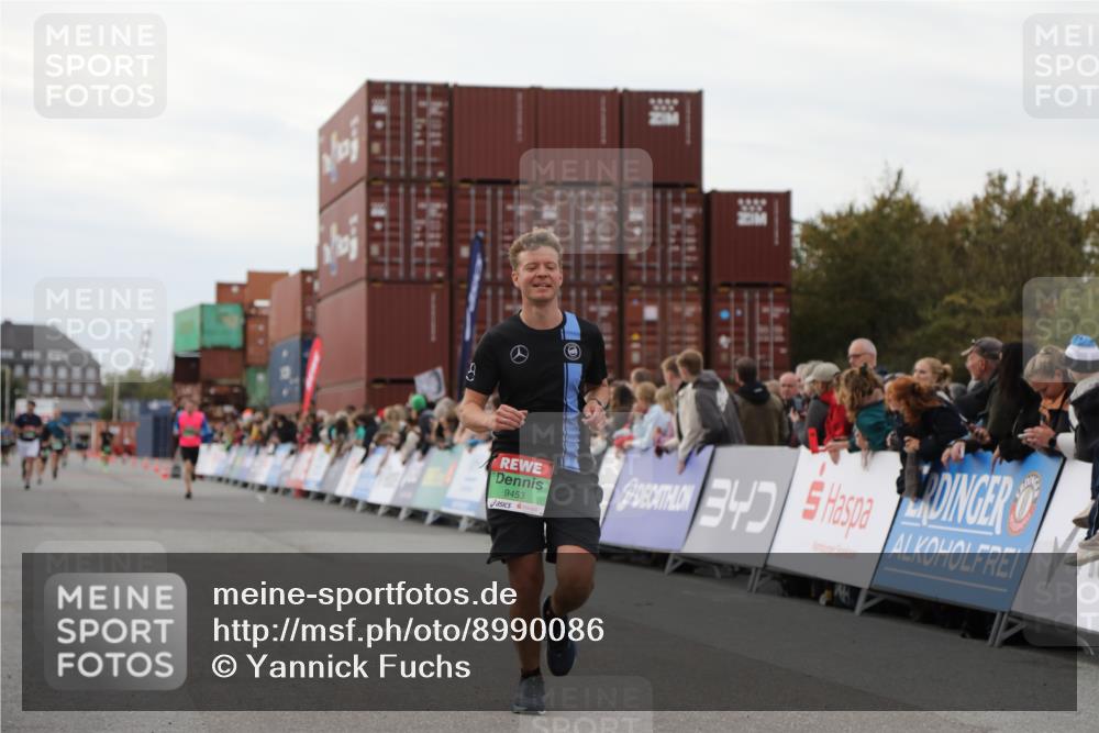 03.10.2025 - Köhlbrandbrückenlauf Yannick Fuchs http://msf.ph/oto/8990086 03.10.2025 16:01:43 Ziel 7805, 9453 meine-sportfotos.de