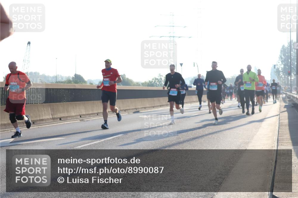 03.10.2025 - Köhlbrandbrückenlauf Luisa Fischer http://msf.ph/oto/8990087 03.10.2025 10:13:46 Position 3  meine-sportfotos.de