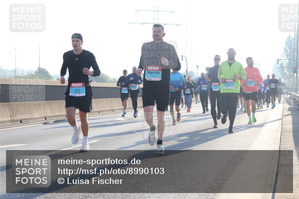 03.10.2025 - Köhlbrandbrückenlauf Luisa Fischer http://msf.ph/oto/8990103 03.10.2025 10:13:48 Position 3 3749, 1197, 2889 meine-sportfotos.de