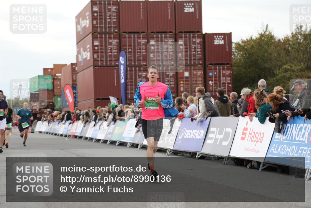 03.10.2025 - Köhlbrandbrückenlauf Yannick Fuchs http://msf.ph/oto/8990136 03.10.2025 16:01:51 Ziel 7204, 9145, 9192, 9324 meine-sportfotos.de