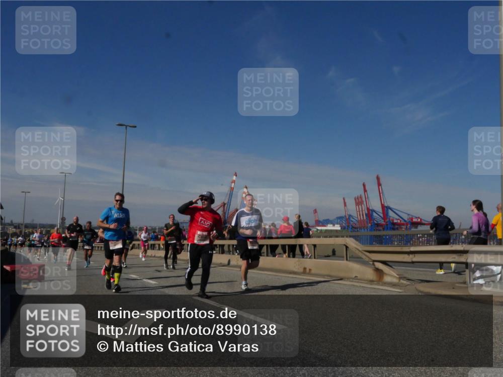 03.10.2025 - Köhlbrandbrückenlauf Matties Gatica Varas http://msf.ph/oto/8990138 03.10.2025 12:39:14 Position 2  meine-sportfotos.de