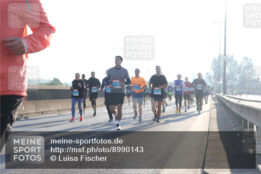 03.10.2025 - Köhlbrandbrückenlauf Luisa Fischer http://msf.ph/oto/8990143 03.10.2025 10:13:53 Position 3  meine-sportfotos.de