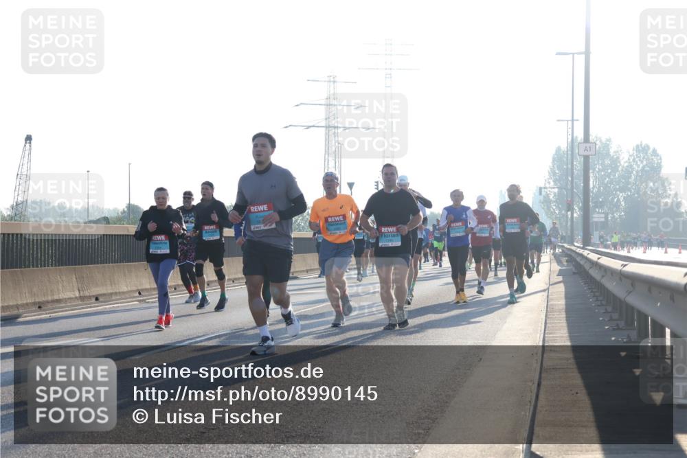 03.10.2025 - Köhlbrandbrückenlauf Luisa Fischer http://msf.ph/oto/8990145 03.10.2025 10:13:54 Position 3 1 meine-sportfotos.de