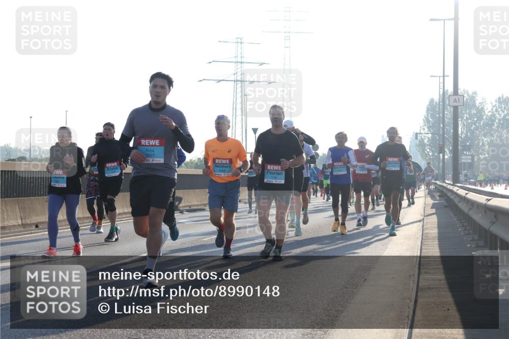 03.10.2025 - Köhlbrandbrückenlauf Luisa Fischer http://msf.ph/oto/8990148 03.10.2025 10:13:54 Position 3 3817, 3495, 1146, 1 meine-sportfotos.de