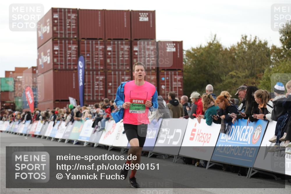 03.10.2025 - Köhlbrandbrückenlauf Yannick Fuchs http://msf.ph/oto/8990151 03.10.2025 16:01:52 Ziel 7204, 9145, 9192, 9324 meine-sportfotos.de