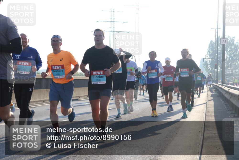03.10.2025 - Köhlbrandbrückenlauf Luisa Fischer http://msf.ph/oto/8990156 03.10.2025 10:13:55 Position 3 18, 3764, 3495, 1146, 9, 1550, 1 meine-sportfotos.de