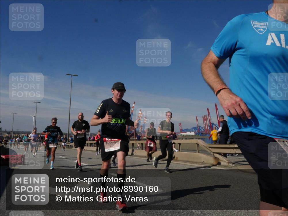 03.10.2025 - Köhlbrandbrückenlauf Matties Gatica Varas http://msf.ph/oto/8990160 03.10.2025 12:39:17 Position 2 6461 meine-sportfotos.de