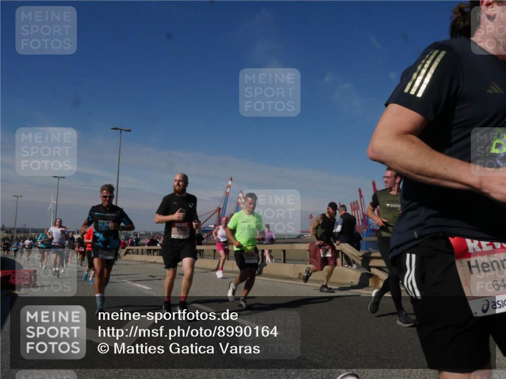 03.10.2025 - Köhlbrandbrückenlauf Matties Gatica Varas http://msf.ph/oto/8990164 03.10.2025 12:39:18 Position 2 64 meine-sportfotos.de