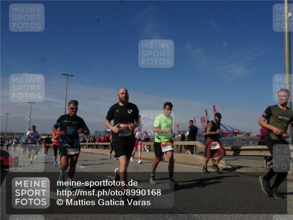 03.10.2025 - Köhlbrandbrückenlauf Matties Gatica Varas http://msf.ph/oto/8990168 03.10.2025 12:39:19 Position 2  meine-sportfotos.de