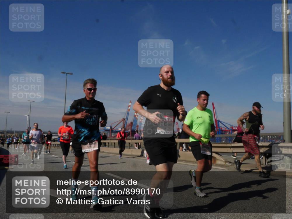 03.10.2025 - Köhlbrandbrückenlauf Matties Gatica Varas http://msf.ph/oto/8990170 03.10.2025 12:39:19 Position 2 5692, 4117 meine-sportfotos.de