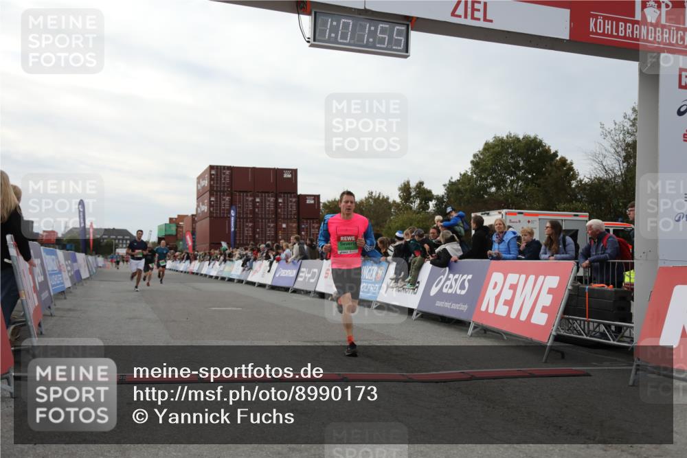 03.10.2025 - Köhlbrandbrückenlauf Yannick Fuchs http://msf.ph/oto/8990173 03.10.2025 16:01:53 Ziel 7204, 9145, 9192, 9324 meine-sportfotos.de