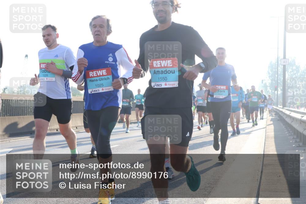 03.10.2025 - Köhlbrandbrückenlauf Luisa Fischer http://msf.ph/oto/8990176 03.10.2025 10:13:58 Position 3 1226, 1025, 1550, 1247, 1 meine-sportfotos.de