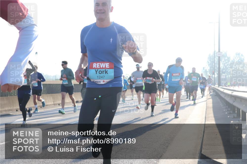 03.10.2025 - Köhlbrandbrückenlauf Luisa Fischer http://msf.ph/oto/8990189 03.10.2025 10:13:59 Position 3 1247 meine-sportfotos.de