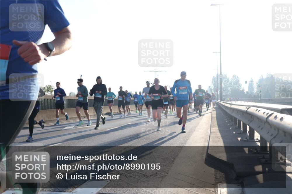 03.10.2025 - Köhlbrandbrückenlauf Luisa Fischer http://msf.ph/oto/8990195 03.10.2025 10:14:00 Position 3 1 meine-sportfotos.de