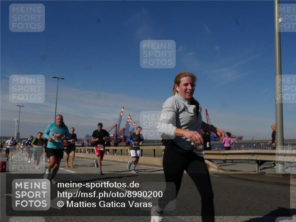 03.10.2025 - Köhlbrandbrückenlauf Matties Gatica Varas http://msf.ph/oto/8990200 03.10.2025 12:39:24 Position 2  meine-sportfotos.de