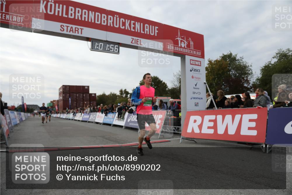 03.10.2025 - Köhlbrandbrückenlauf Yannick Fuchs http://msf.ph/oto/8990202 03.10.2025 16:01:54 Ziel 7204, 9145, 9192, 9324 meine-sportfotos.de