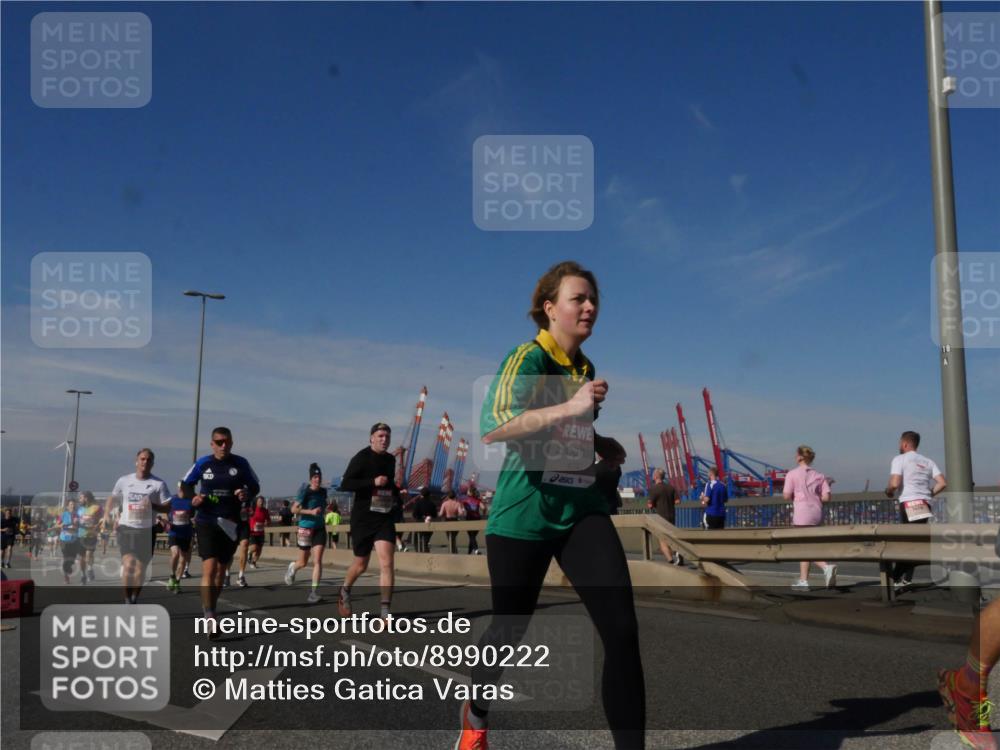 03.10.2025 - Köhlbrandbrückenlauf Matties Gatica Varas http://msf.ph/oto/8990222 03.10.2025 12:39:27 Position 2 4747 meine-sportfotos.de