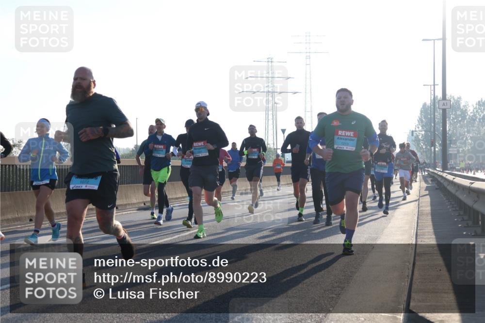 03.10.2025 - Köhlbrandbrückenlauf Luisa Fischer http://msf.ph/oto/8990223 03.10.2025 10:14:03 Position 3 1072, 1213, 1 meine-sportfotos.de