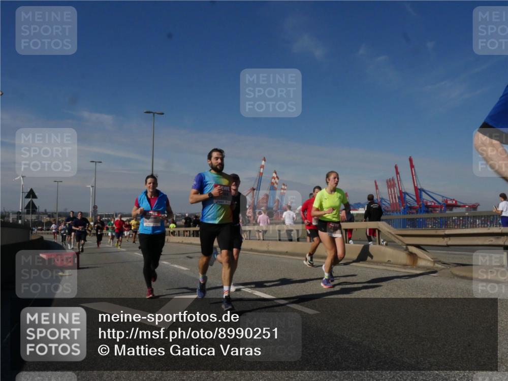03.10.2025 - Köhlbrandbrückenlauf Matties Gatica Varas http://msf.ph/oto/8990251 03.10.2025 12:39:31 Position 2  meine-sportfotos.de