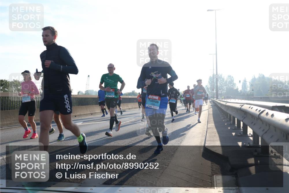 03.10.2025 - Köhlbrandbrückenlauf Luisa Fischer http://msf.ph/oto/8990252 03.10.2025 10:14:06 Position 3 000, 00 meine-sportfotos.de