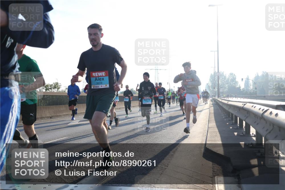 03.10.2025 - Köhlbrandbrückenlauf Luisa Fischer http://msf.ph/oto/8990261 03.10.2025 10:14:07 Position 3 3659 meine-sportfotos.de