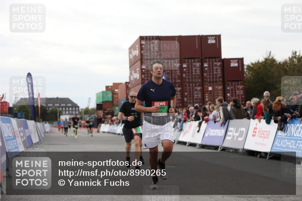 03.10.2025 - Köhlbrandbrückenlauf Yannick Fuchs http://msf.ph/oto/8990265 03.10.2025 16:01:56 Ziel 7204, 9145, 9192, 9324 meine-sportfotos.de