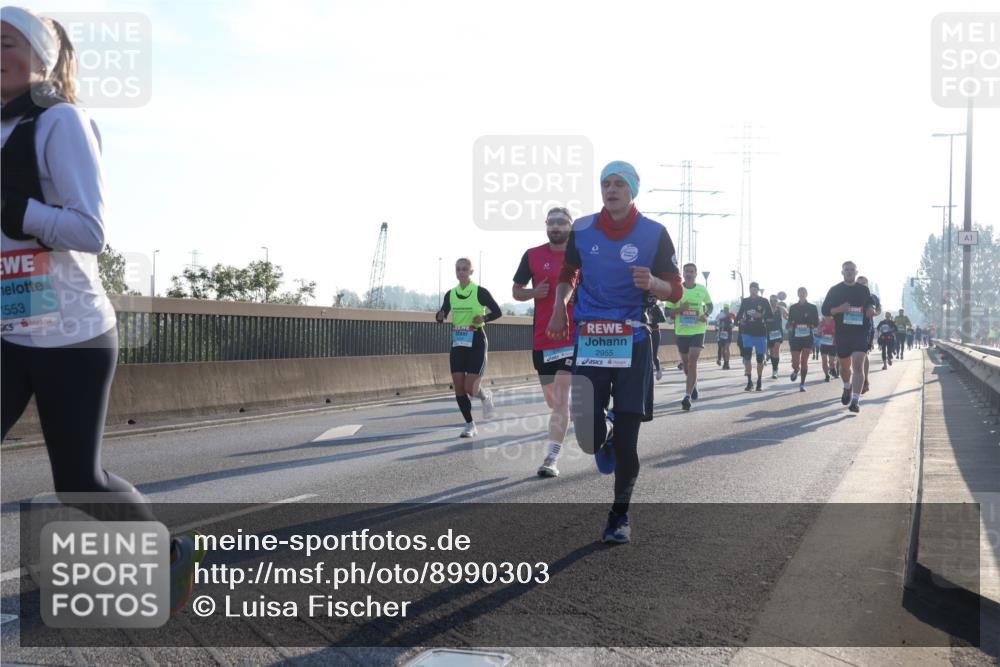 03.10.2025 - Köhlbrandbrückenlauf Luisa Fischer http://msf.ph/oto/8990303 03.10.2025 10:14:13 Position 3 1553, 2955 meine-sportfotos.de
