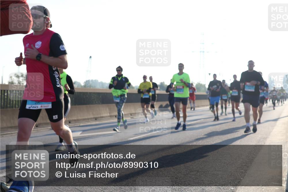 03.10.2025 - Köhlbrandbrückenlauf Luisa Fischer http://msf.ph/oto/8990310 03.10.2025 10:14:14 Position 3  meine-sportfotos.de