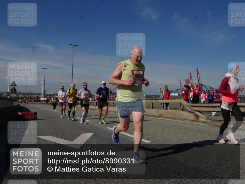 03.10.2025 - Köhlbrandbrückenlauf Matties Gatica Varas http://msf.ph/oto/8990331 03.10.2025 12:39:43 Position 2 6447, 6201 meine-sportfotos.de