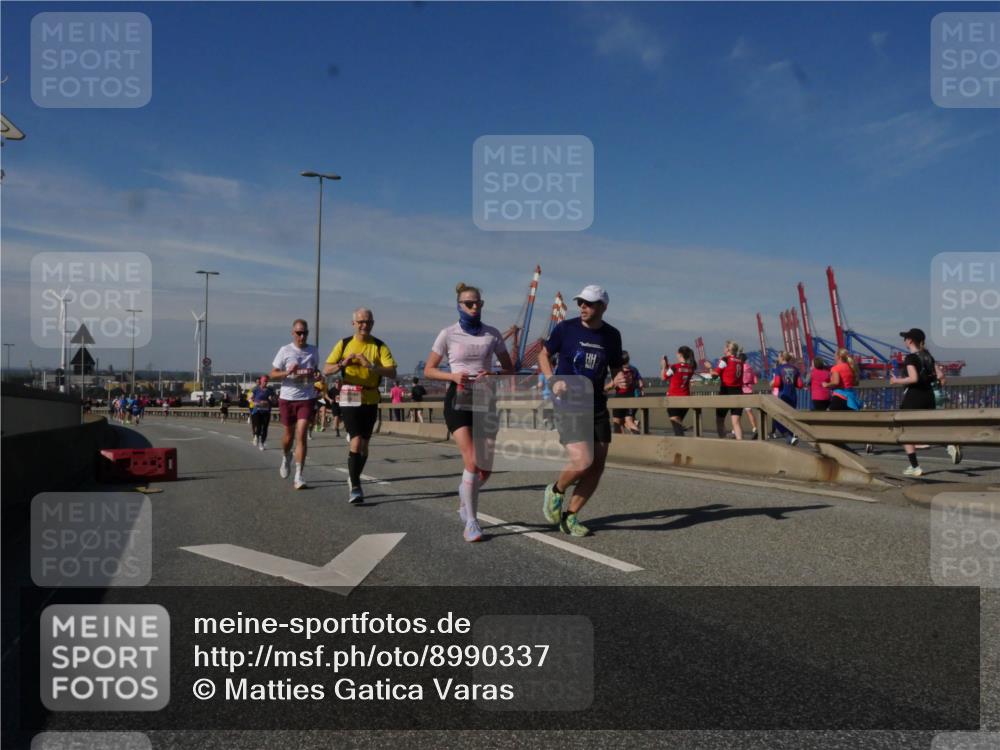 03.10.2025 - Köhlbrandbrückenlauf Matties Gatica Varas http://msf.ph/oto/8990337 03.10.2025 12:39:44 Position 2  meine-sportfotos.de