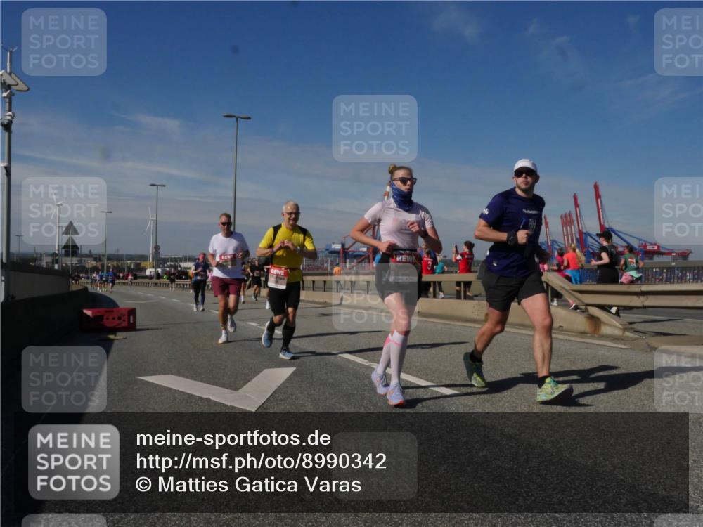 03.10.2025 - Köhlbrandbrückenlauf Matties Gatica Varas http://msf.ph/oto/8990342 03.10.2025 12:39:45 Position 2  meine-sportfotos.de
