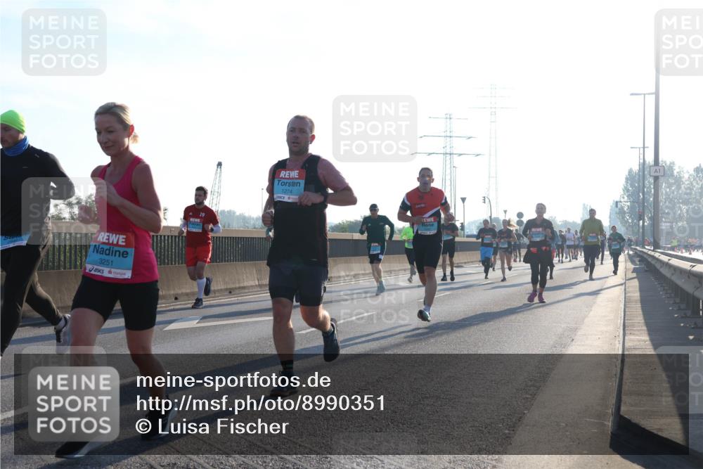 03.10.2025 - Köhlbrandbrückenlauf Luisa Fischer http://msf.ph/oto/8990351 03.10.2025 10:14:19 Position 3 3251, 19, 1274 meine-sportfotos.de