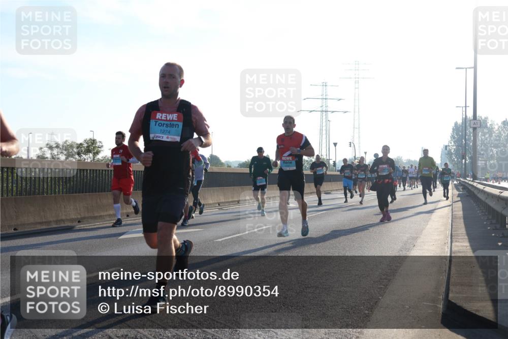 03.10.2025 - Köhlbrandbrückenlauf Luisa Fischer http://msf.ph/oto/8990354 03.10.2025 10:14:20 Position 3 1274, 1 meine-sportfotos.de