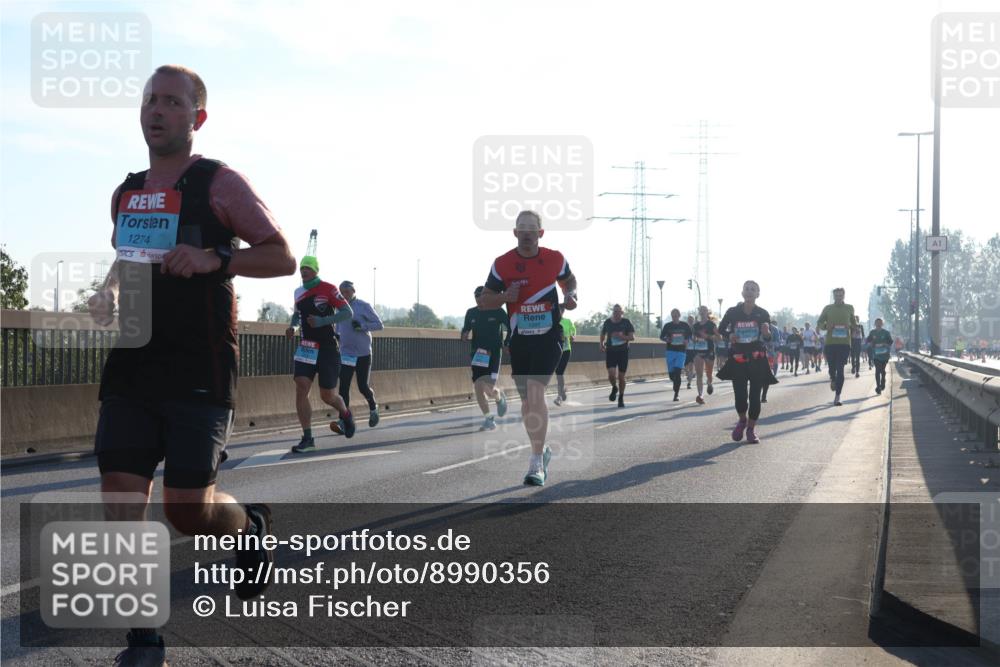 03.10.2025 - Köhlbrandbrückenlauf Luisa Fischer http://msf.ph/oto/8990356 03.10.2025 10:14:20 Position 3 1274 meine-sportfotos.de