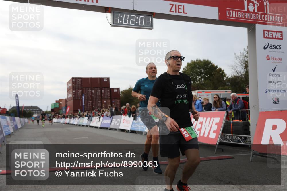 03.10.2025 - Köhlbrandbrückenlauf Yannick Fuchs http://msf.ph/oto/8990363 03.10.2025 16:01:59 Ziel 7204, 7299, 9145, 9324 meine-sportfotos.de