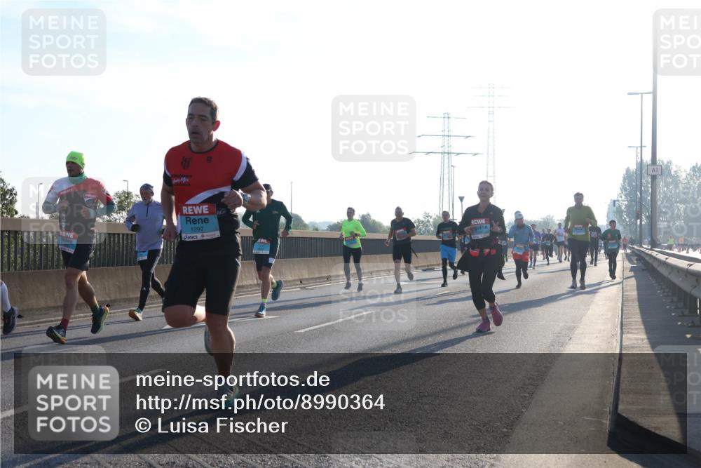 03.10.2025 - Köhlbrandbrückenlauf Luisa Fischer http://msf.ph/oto/8990364 03.10.2025 10:14:21 Position 3 1297 meine-sportfotos.de