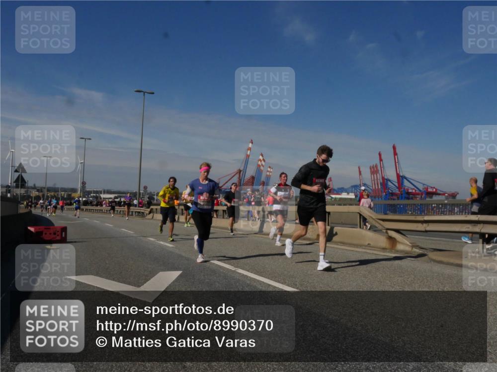 03.10.2025 - Köhlbrandbrückenlauf Matties Gatica Varas http://msf.ph/oto/8990370 03.10.2025 12:39:49 Position 2  meine-sportfotos.de