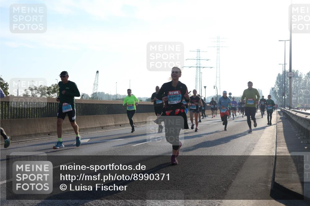 03.10.2025 - Köhlbrandbrückenlauf Luisa Fischer http://msf.ph/oto/8990371 03.10.2025 10:14:22 Position 3 1294, 1 meine-sportfotos.de