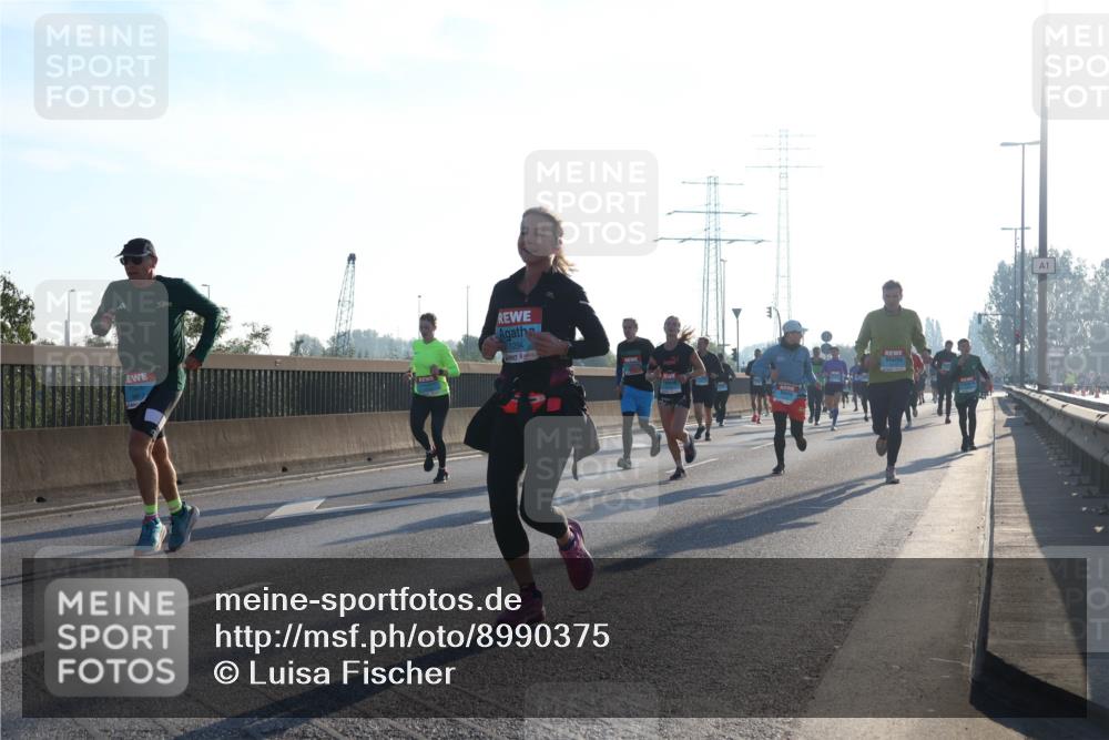 03.10.2025 - Köhlbrandbrückenlauf Luisa Fischer http://msf.ph/oto/8990375 03.10.2025 10:14:22 Position 3 1294 meine-sportfotos.de