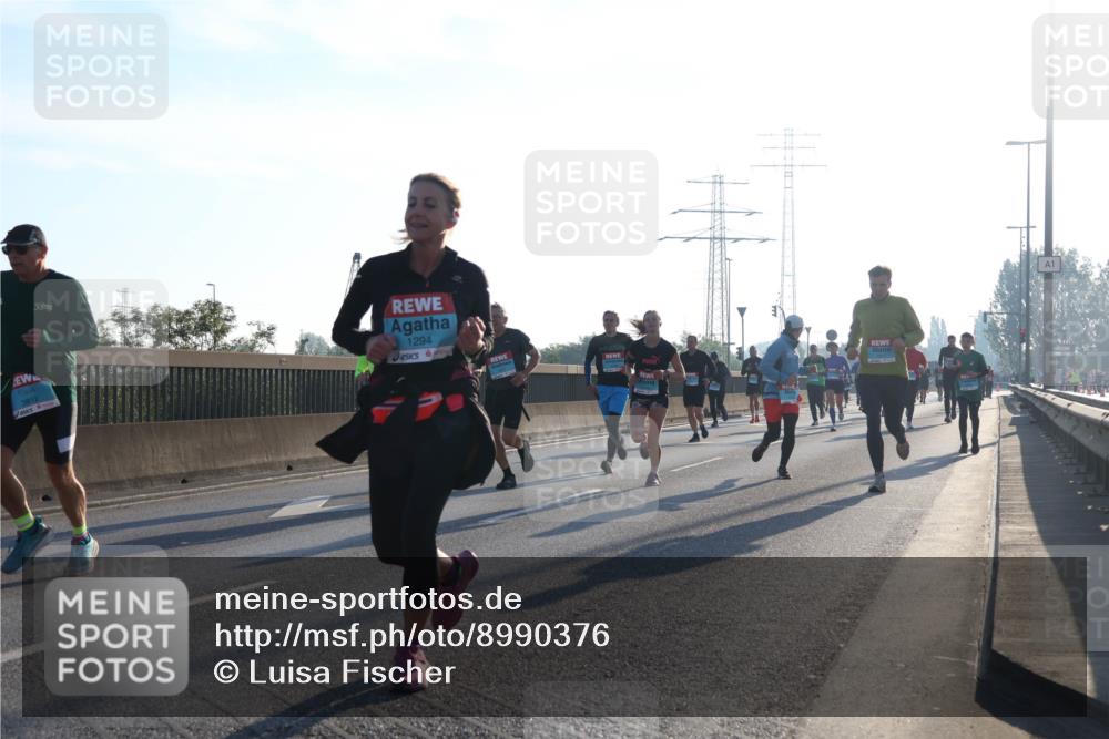 03.10.2025 - Köhlbrandbrückenlauf Luisa Fischer http://msf.ph/oto/8990376 03.10.2025 10:14:23 Position 3 3812, 1294 meine-sportfotos.de