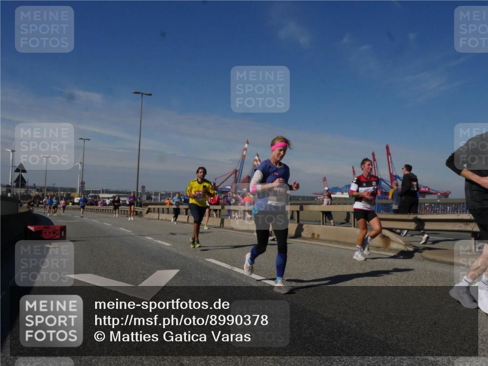 03.10.2025 - Köhlbrandbrückenlauf Matties Gatica Varas http://msf.ph/oto/8990378 03.10.2025 12:39:50 Position 2  meine-sportfotos.de
