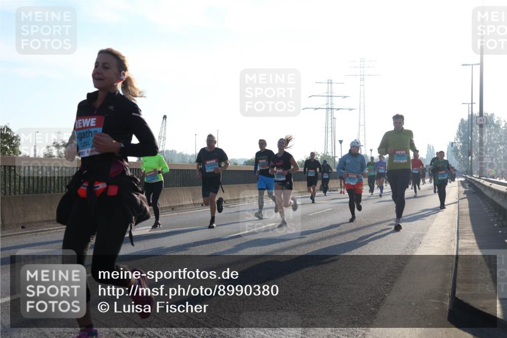 03.10.2025 - Köhlbrandbrückenlauf Luisa Fischer http://msf.ph/oto/8990380 03.10.2025 10:14:23 Position 3 1294 meine-sportfotos.de