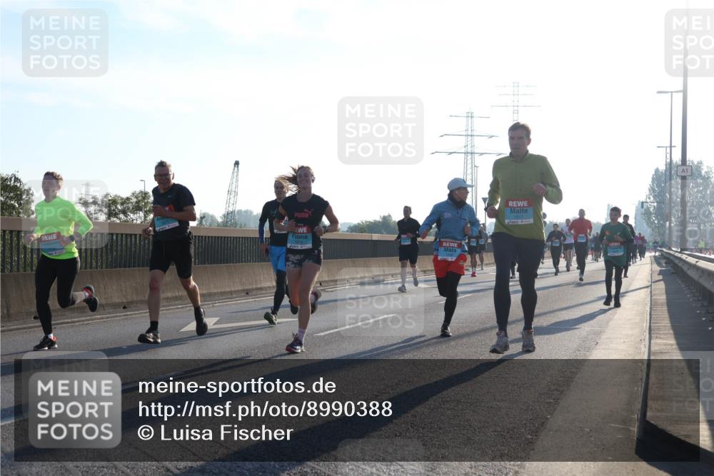 03.10.2025 - Köhlbrandbrückenlauf Luisa Fischer http://msf.ph/oto/8990388 03.10.2025 10:14:24 Position 3 1018, 1517 meine-sportfotos.de