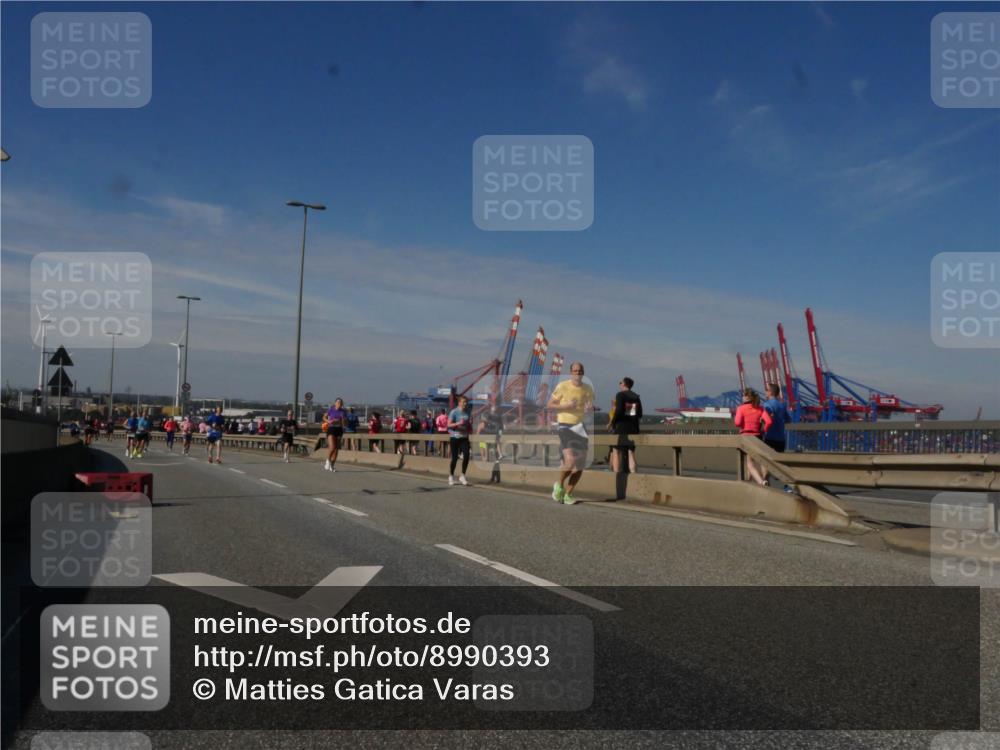 03.10.2025 - Köhlbrandbrückenlauf Matties Gatica Varas http://msf.ph/oto/8990393 03.10.2025 12:39:52 Position 2  meine-sportfotos.de