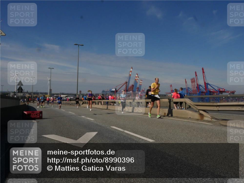 03.10.2025 - Köhlbrandbrückenlauf Matties Gatica Varas http://msf.ph/oto/8990396 03.10.2025 12:39:53 Position 2  meine-sportfotos.de