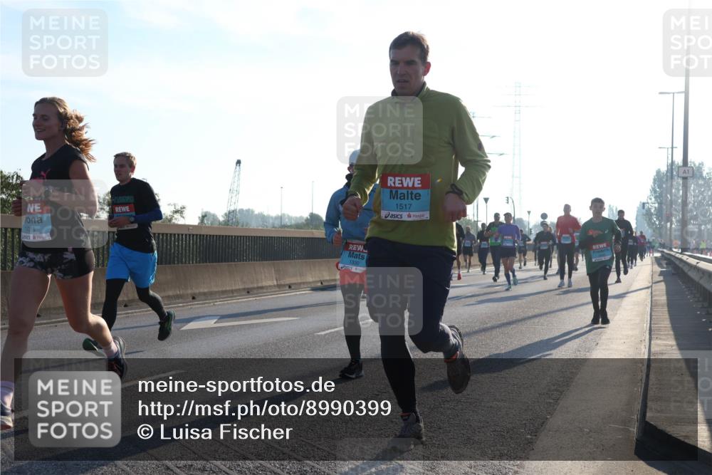 03.10.2025 - Köhlbrandbrückenlauf Luisa Fischer http://msf.ph/oto/8990399 03.10.2025 10:14:25 Position 3 1018, 1330, 1517 meine-sportfotos.de