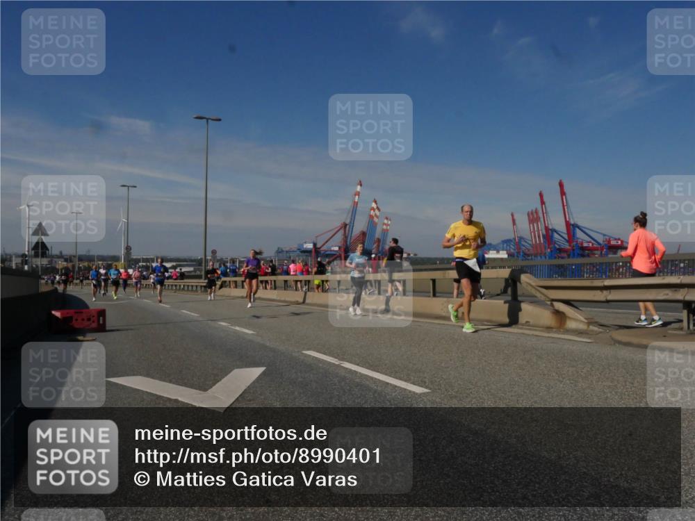 03.10.2025 - Köhlbrandbrückenlauf Matties Gatica Varas http://msf.ph/oto/8990401 03.10.2025 12:39:53 Position 2  meine-sportfotos.de